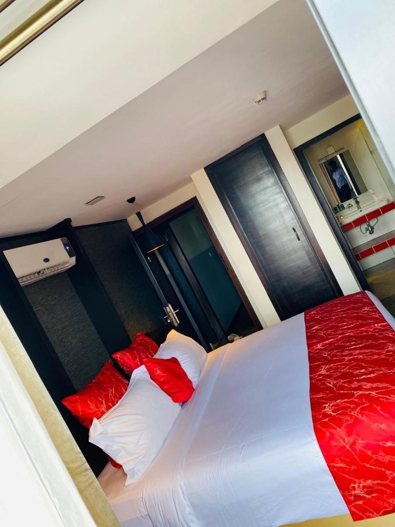Boun'S Hotel Yaoundé Kültér fotó