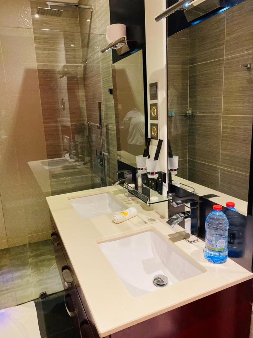 Boun'S Hotel Yaoundé Kültér fotó