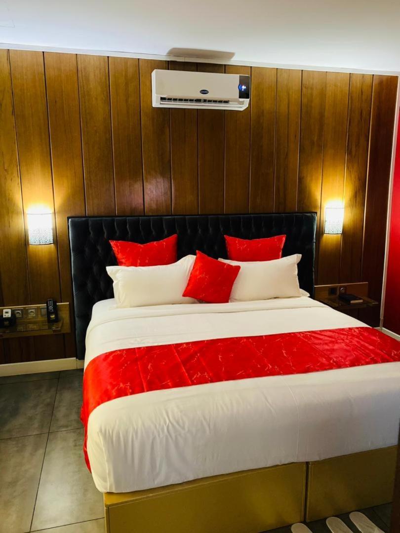 Boun'S Hotel Yaoundé Kültér fotó